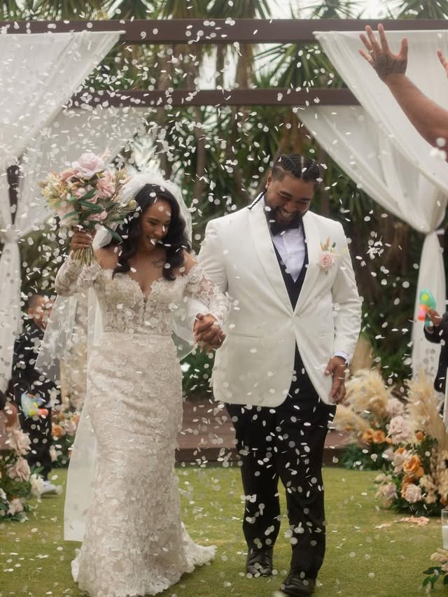Real wedding couple at Parkwood Village, Gold Coast